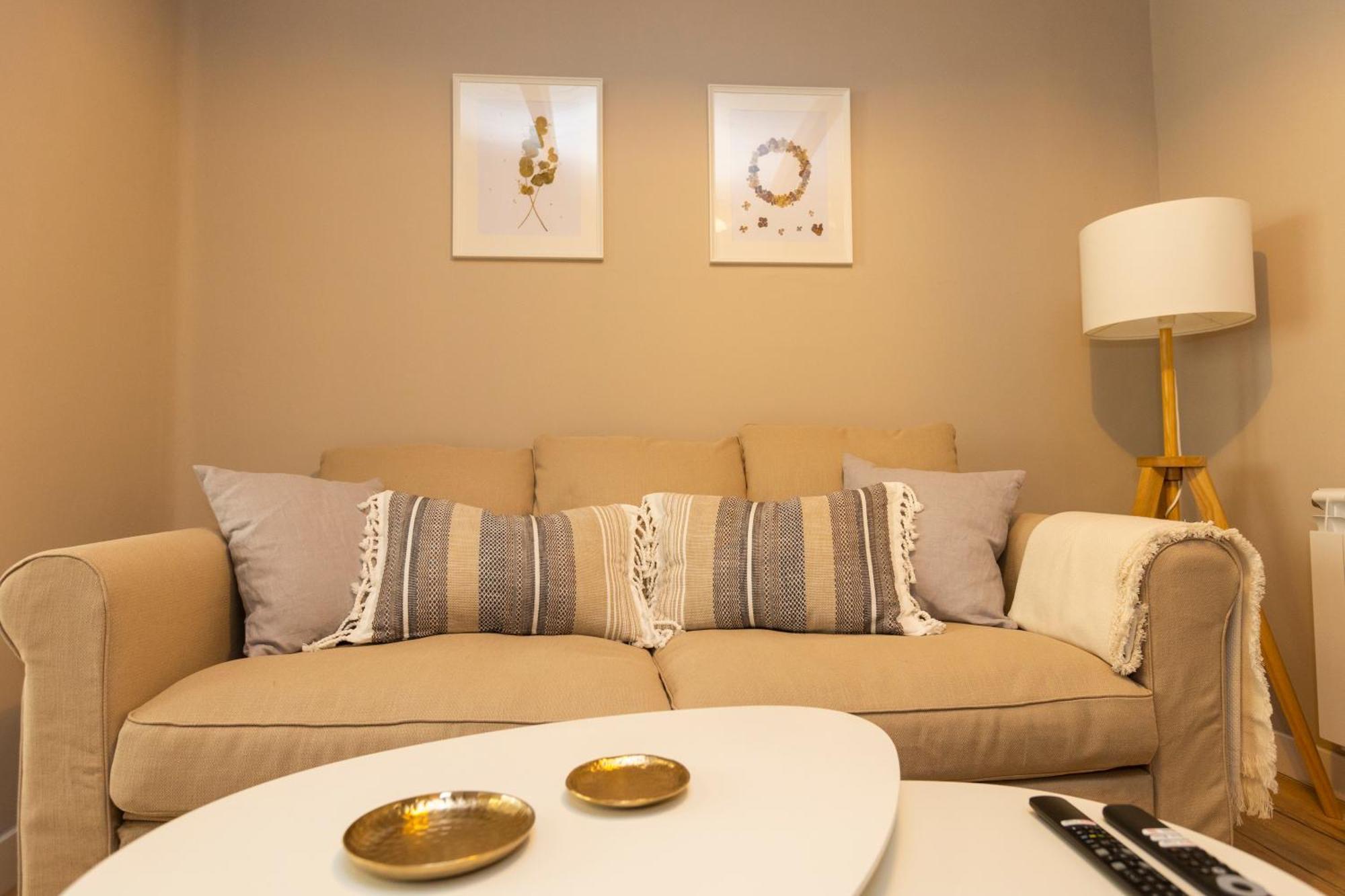 Apartamentos Gurugu Рибадео Екстериор снимка